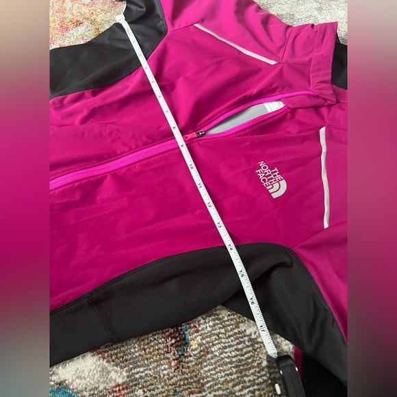 North face Limited Edition women’s jacket magenta black zip up flash dry NWT - Picture 13 of 16